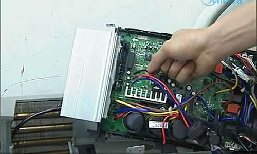 左贡美的空调电话是多少